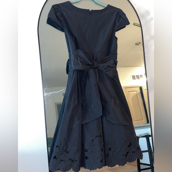 BCBG MAXAZRIA Lace Cap Sleeve Dress - Picture 2 of 7